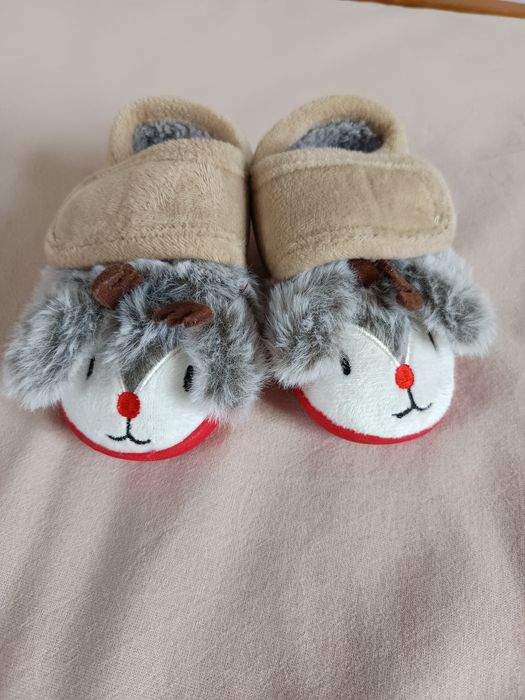 Pantufas bebê novas