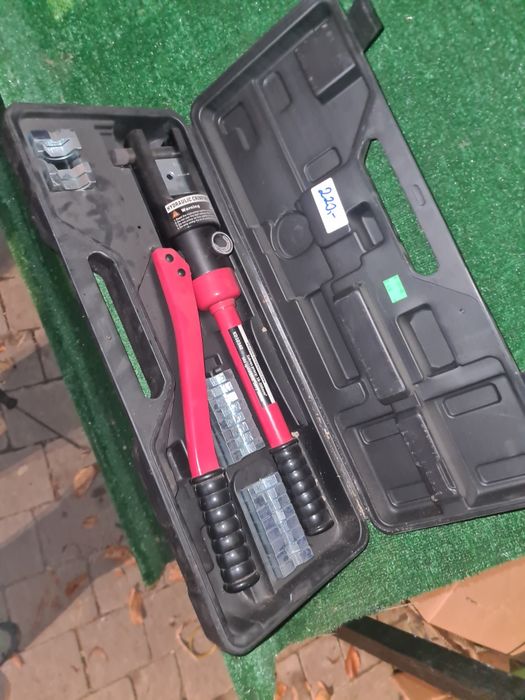 Prasa chydrauliczna do kabli