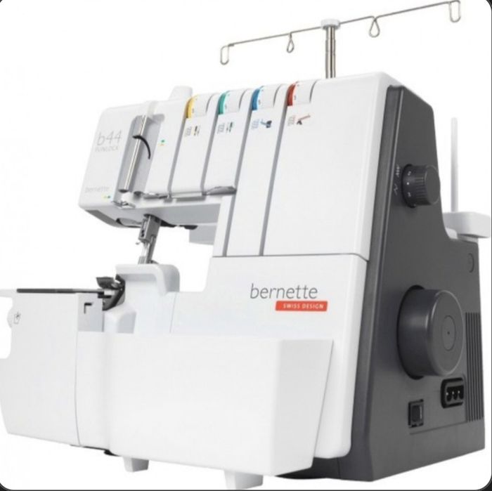 Оверлок Bernette FunLock B44