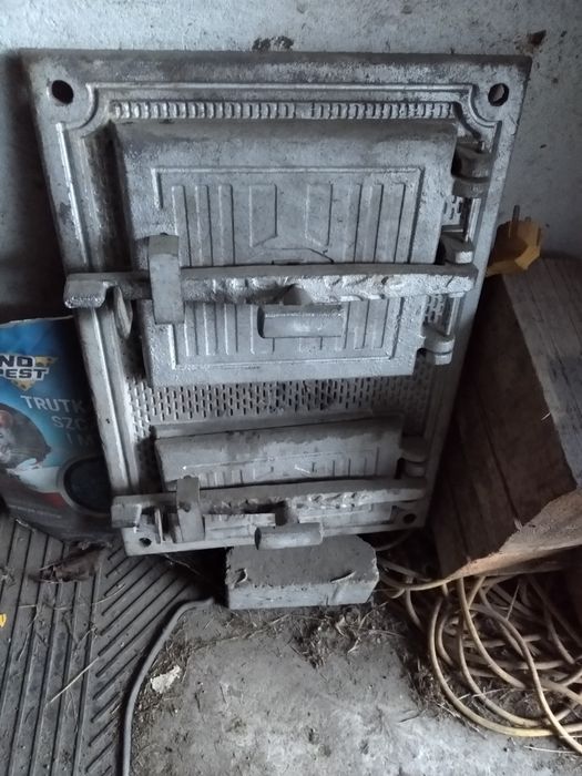 Drzwiczki do pieca kaflowego