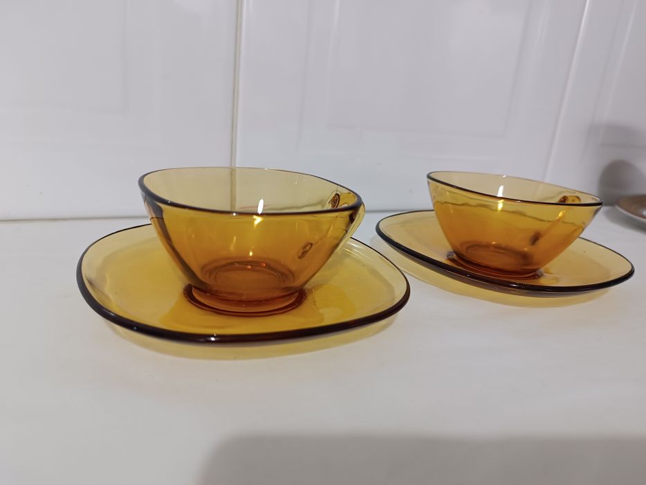 Conjunto 2 Chávena de Chá âmbar.. Antigas. Vareco França