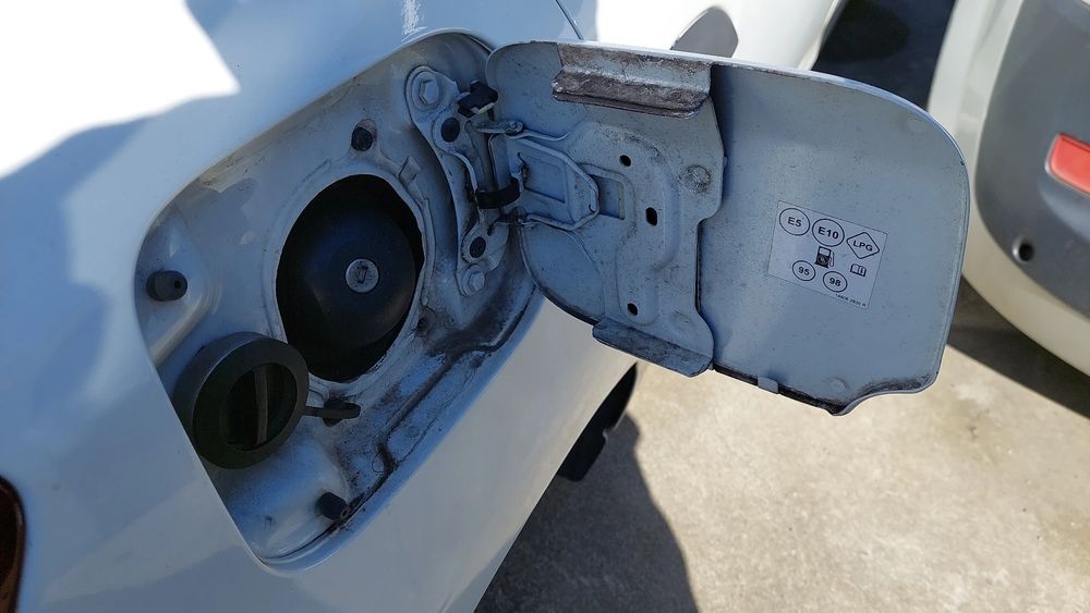 Tampa depósito combustível DACIA Sandero II (5S_)