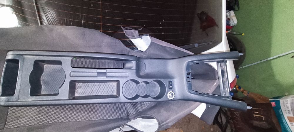 Консоль Skoda Octavia A5