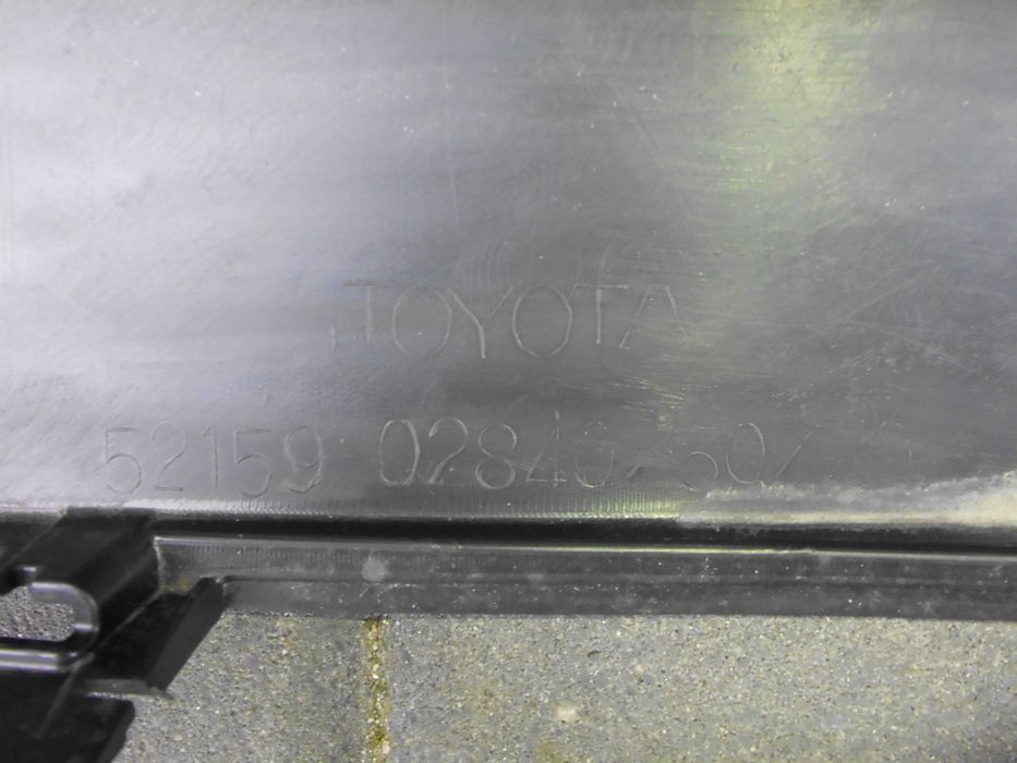 Toyota auris II 12-15  HB  zderzak tył nowy oryginał