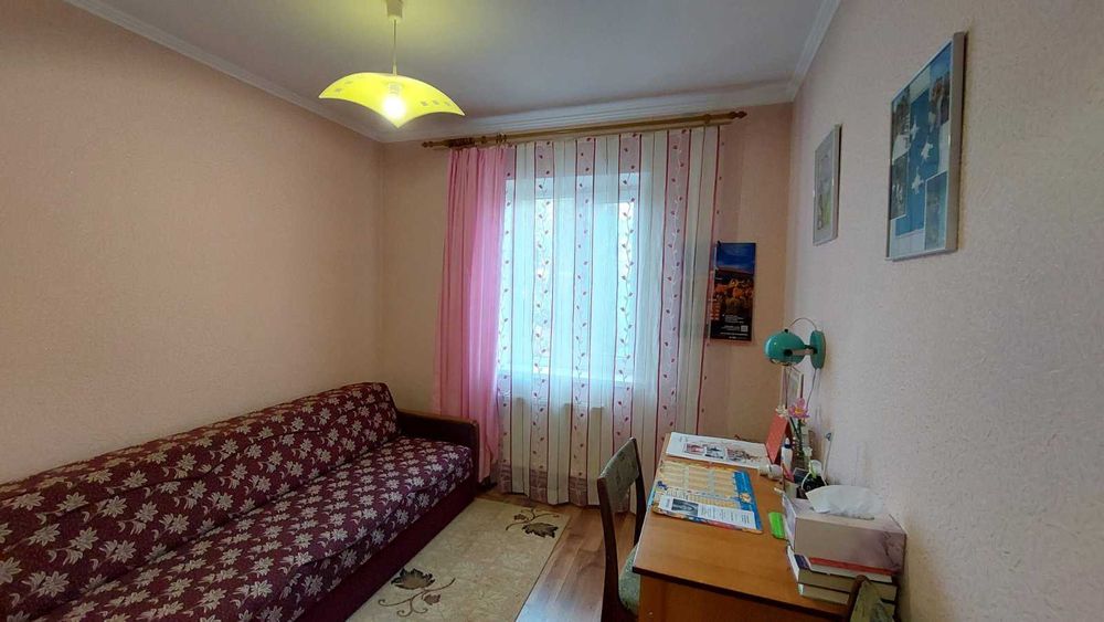 Продаж  будинку . 12сот. землі.