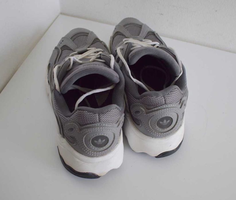 adidas Originals
OZWEEGO - Sneakersy  szare 39 1/3 buty