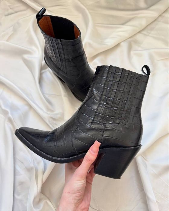 Казаки ботинки полуботинки чоботи