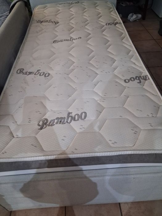 Vendo colchão  com pouco uso 90x2000