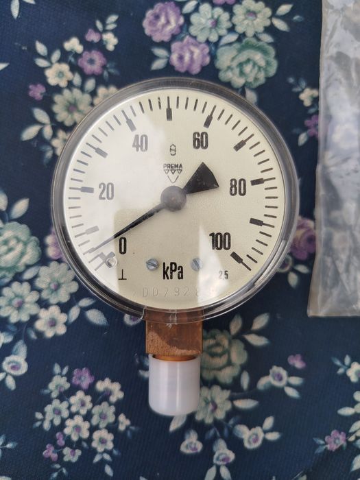 Манометр. Новый.