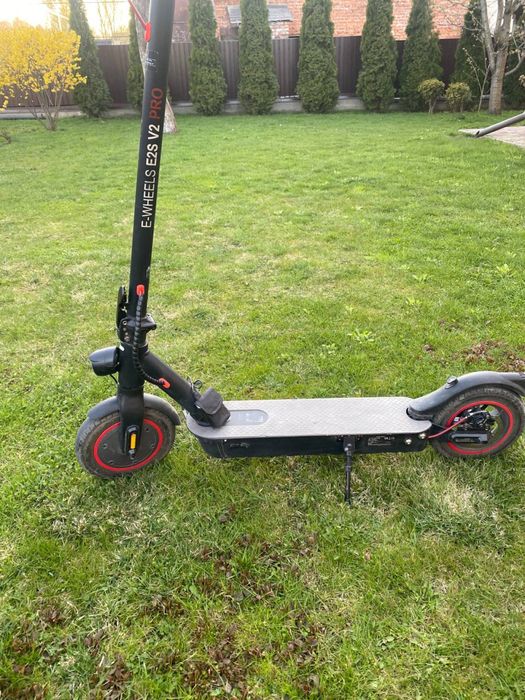 Eлектро свмокат E-Wheels