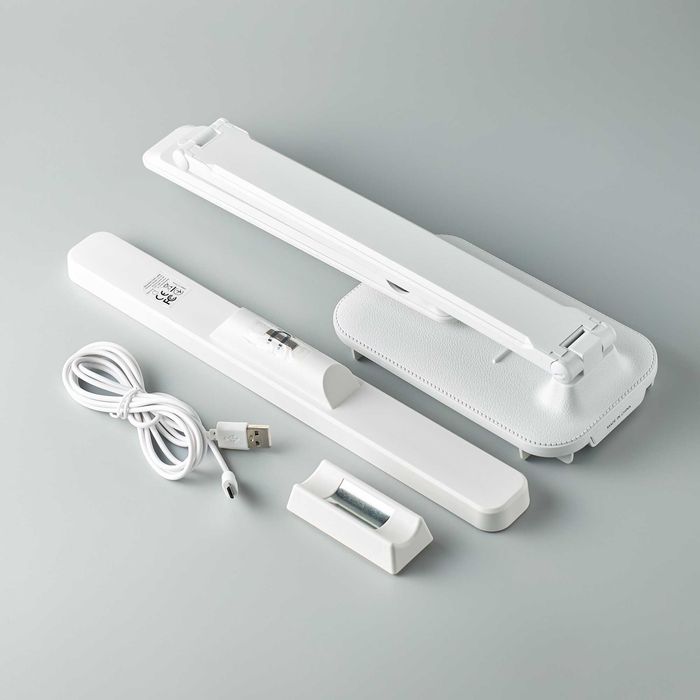 Продам настільну лампу