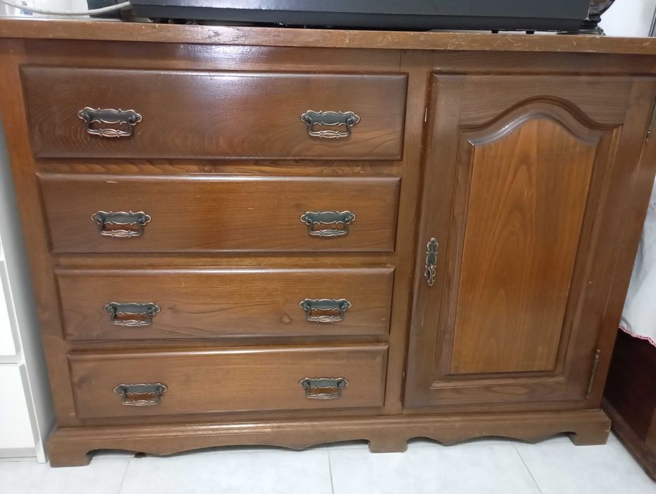 Mobilia de quarto de casal em mogno
