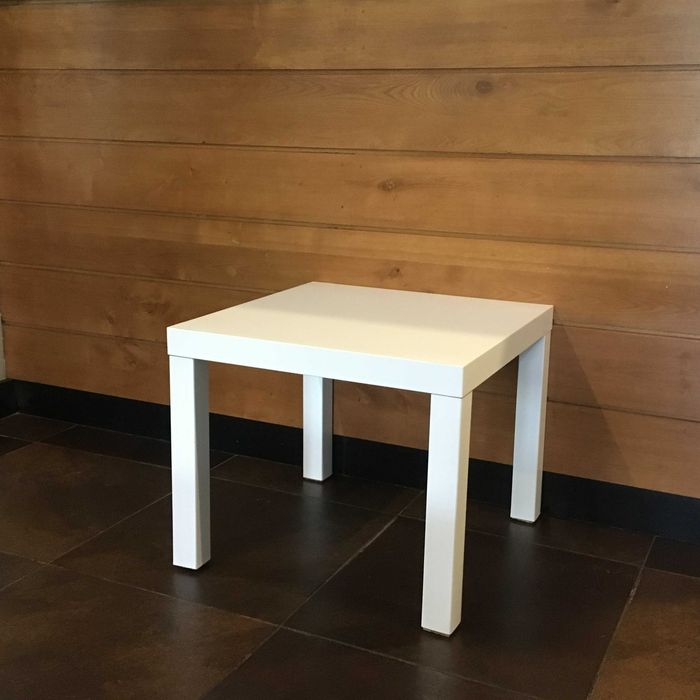 Mesa IKEA pequena