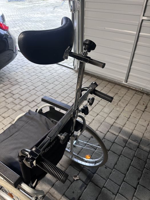 Zagłówek do wózka inwalickiego