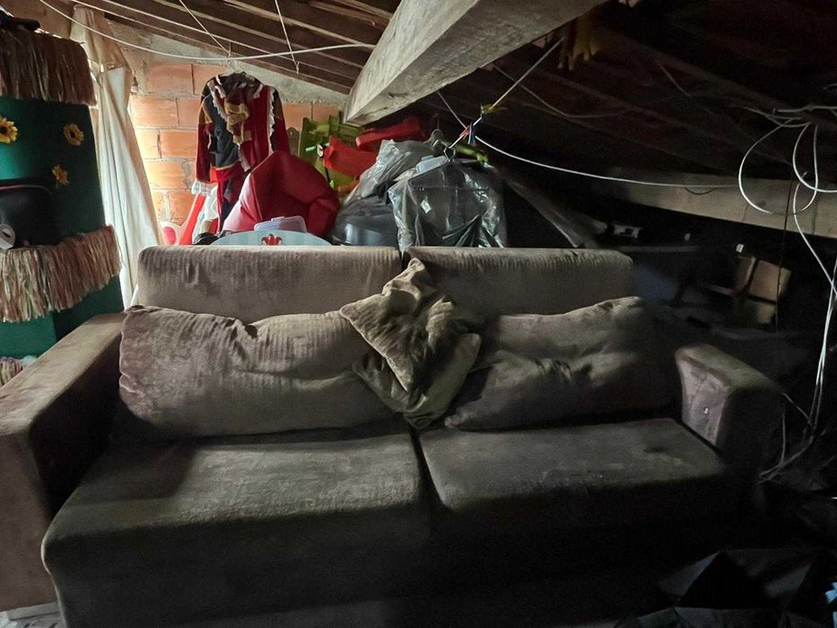 Cadeirão Elétrico e sofá usado baixo preço