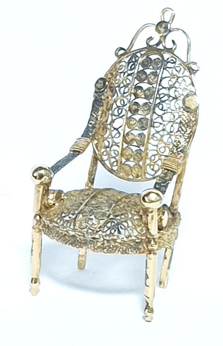 Antique miniature dollhouse armchair in gold-plated silver filigree