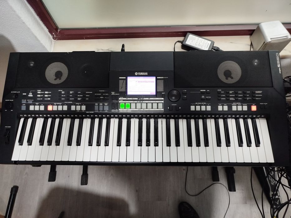 Piano Yamaha PSR  S550