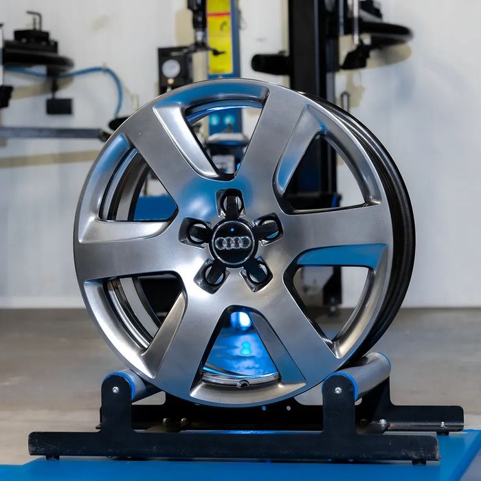 ORYGINALNE Felgi Aluminiowe Audi 17" A3 A4 A6 A8 Q2 Q3 Q4-Etron Q5 TT