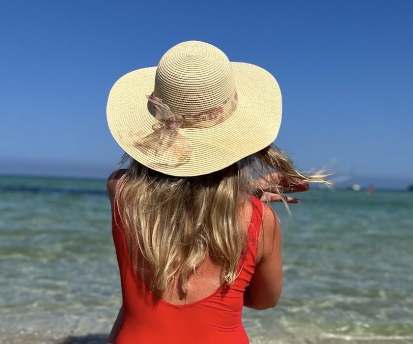 Шляпа зі стрічкою