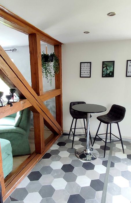 Dom dla max 20 osób. Balia z jacuzzi, sauna, bilard, tenis stołowy