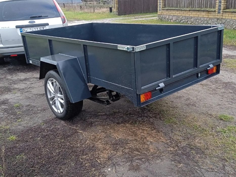 Причепи.  легкові