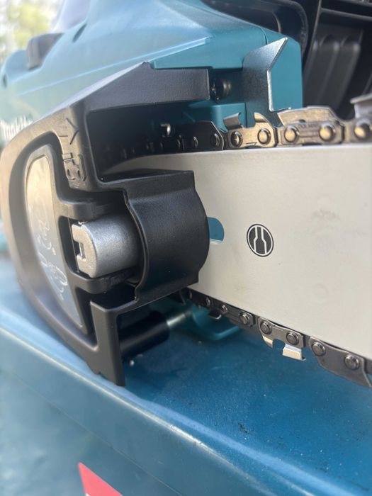 Electroserra 2.000W 40cm UC4050A Makita como NOVA