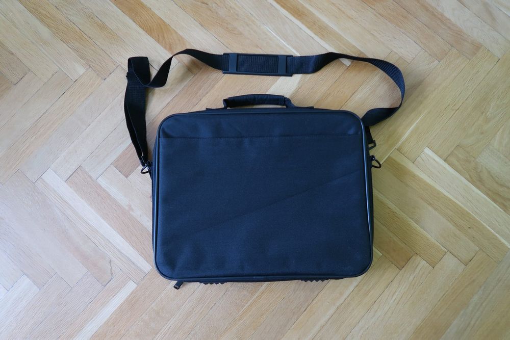 Torba nowa na laptopa 15,6" kolor czarny