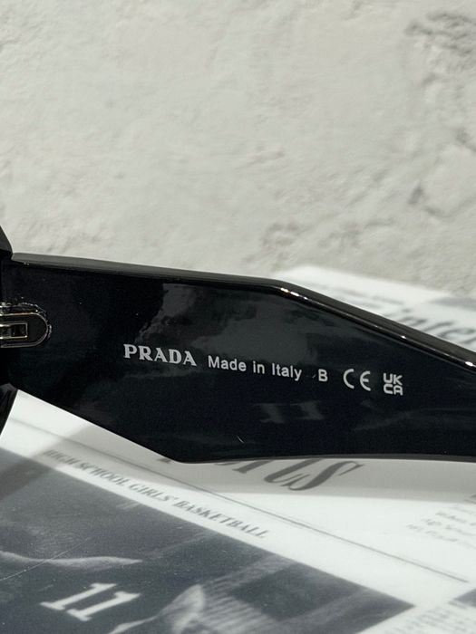 Okulary przeciwsłoneczne Prada czarne nowe