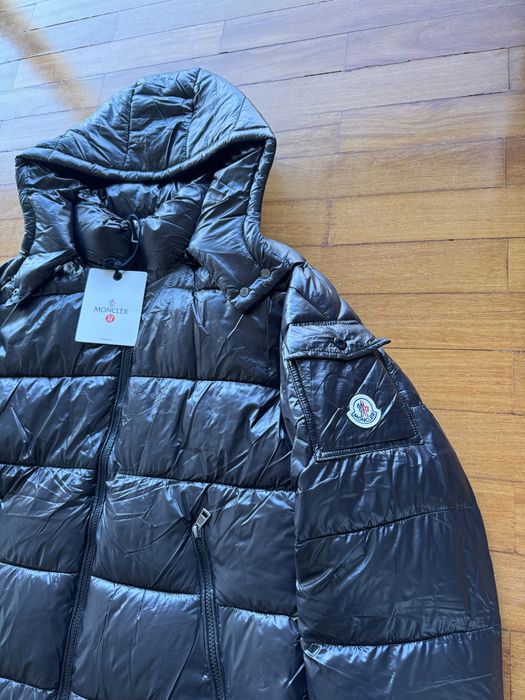 Casaco moncler novo