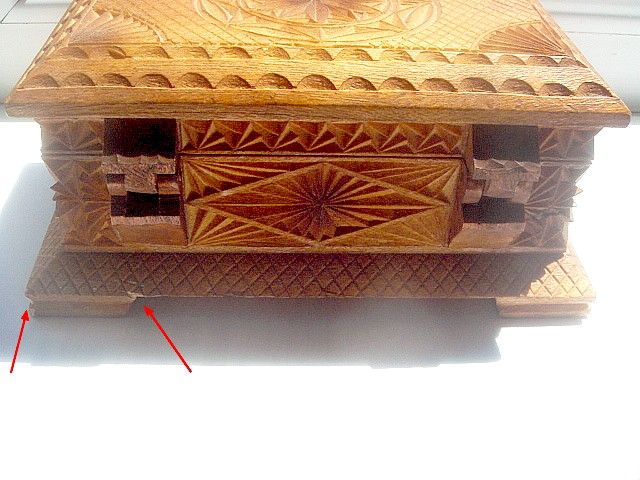 Шкатулка резная из дерева ручной работы