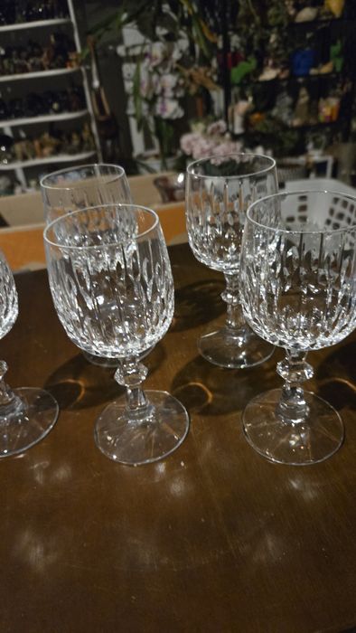 Kieliszki kryształowe.