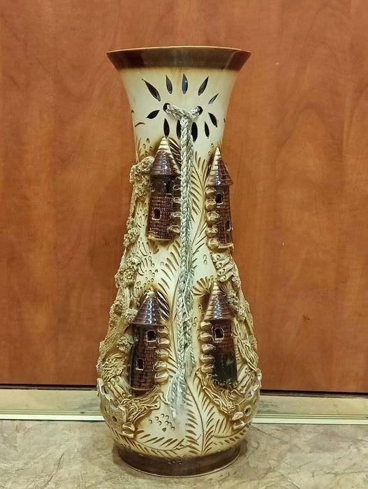 Ваза, напольная ваза