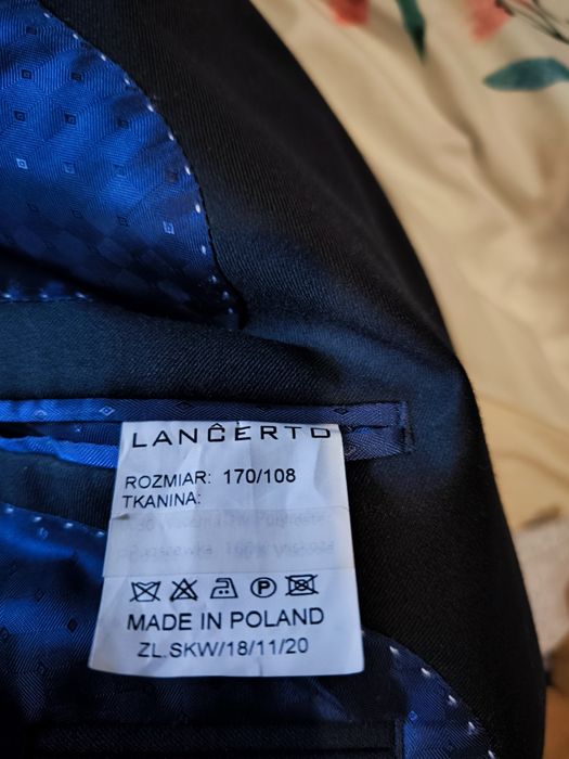 Sprzedam garnitur ślubny