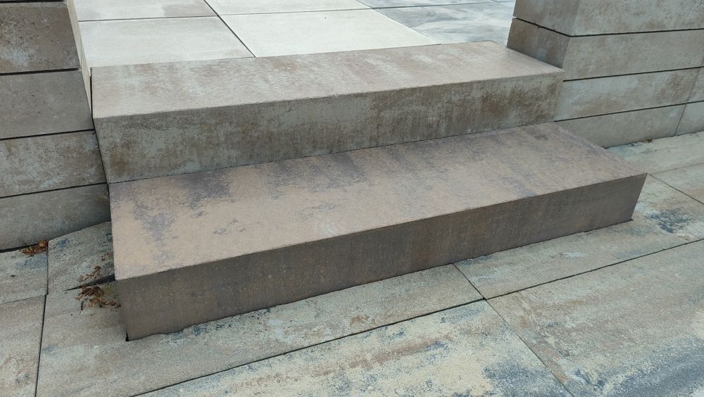 Stopnie schodowe schody podwieszane stopnica betonowa blok schodowy