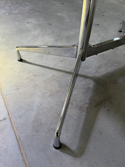 Biurko Vitra Eames Segmented Table