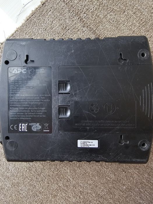 Безперебійний блок живлення APC  Back - UPS  ES 700