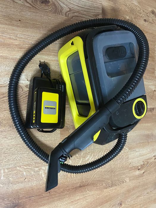 Akumulatorowy odkurzacz piorący KÄRCHER SE 3-18