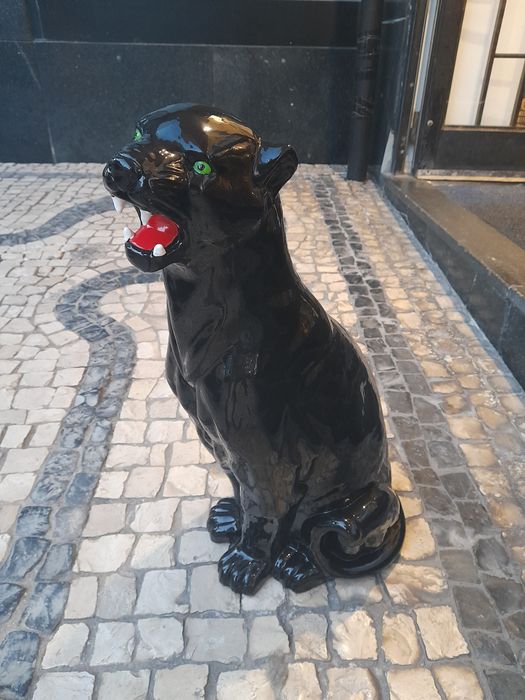 Pantera Negra em loiça - Boavista - Leopardo, Papagaio, cães - Barro