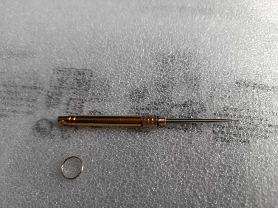 breloczek do kluczy - igła