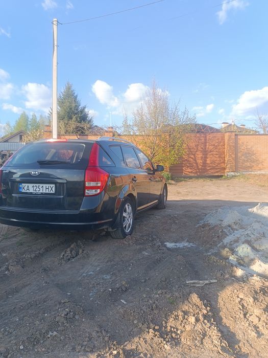 Продам автомобіль Kia ceed