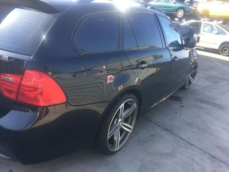 BMW 330d E 91 X drive Pack M 245 cv de 2010 para peças