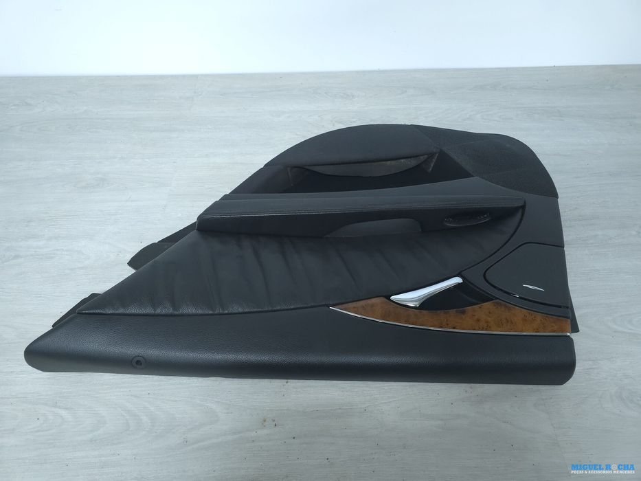 Conjunto de bancos e quartelas couro  com airbag Mercedes W211 Sedan