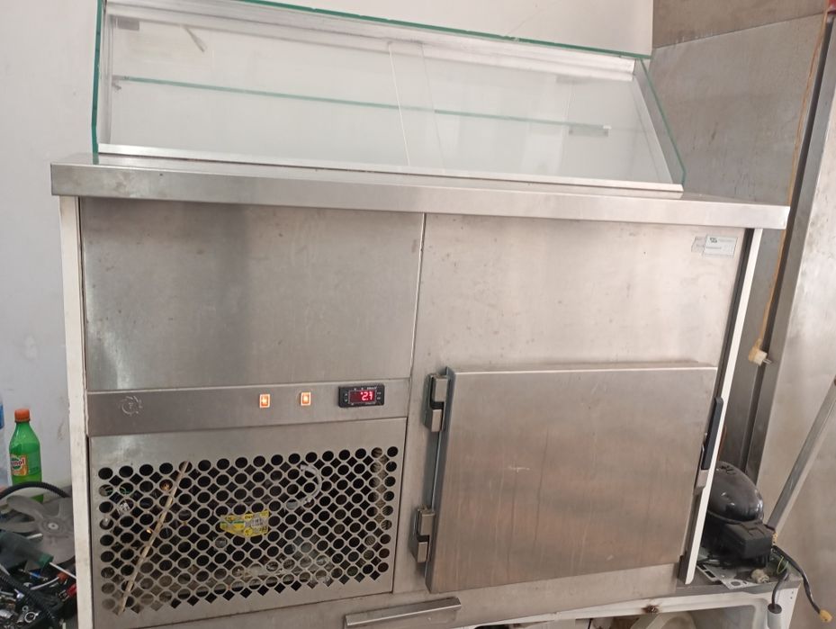 Vitrine 1.20 de largura
