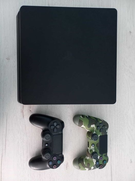 Konsola PS4 Slim