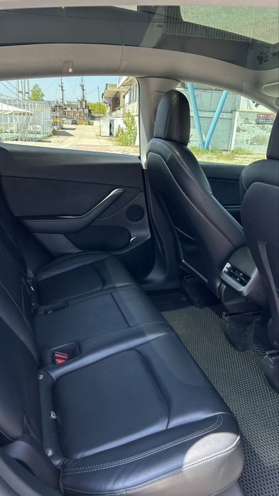 Tesla Model Y Long Range Dual Motor
