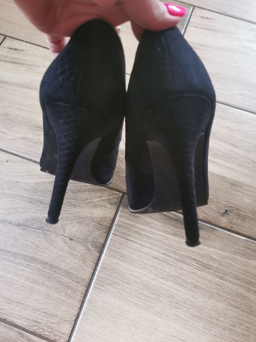Piękne Buty szpilki 37