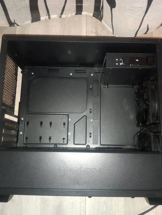 СРОЧНО!!! Корпус пк sharkoon s1000 СРОЧНО!!!