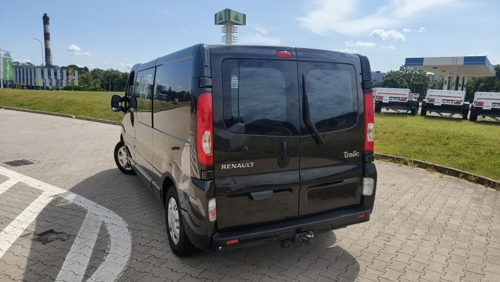 Sprzedam Renault Trafic brygadówka. 5 osobowy