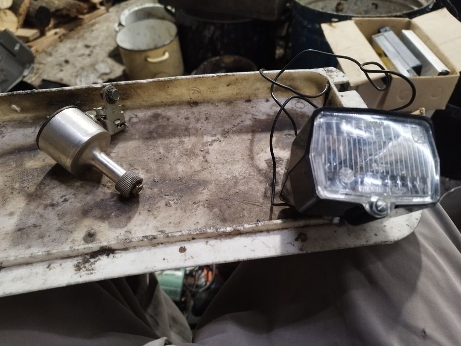 Велосипедний генератор, динама СССР з фарою