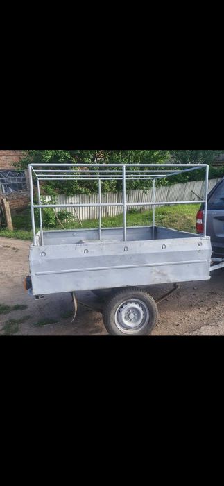 Продам причеп в гарному стані з тентом.знаходиться лозова павдоград